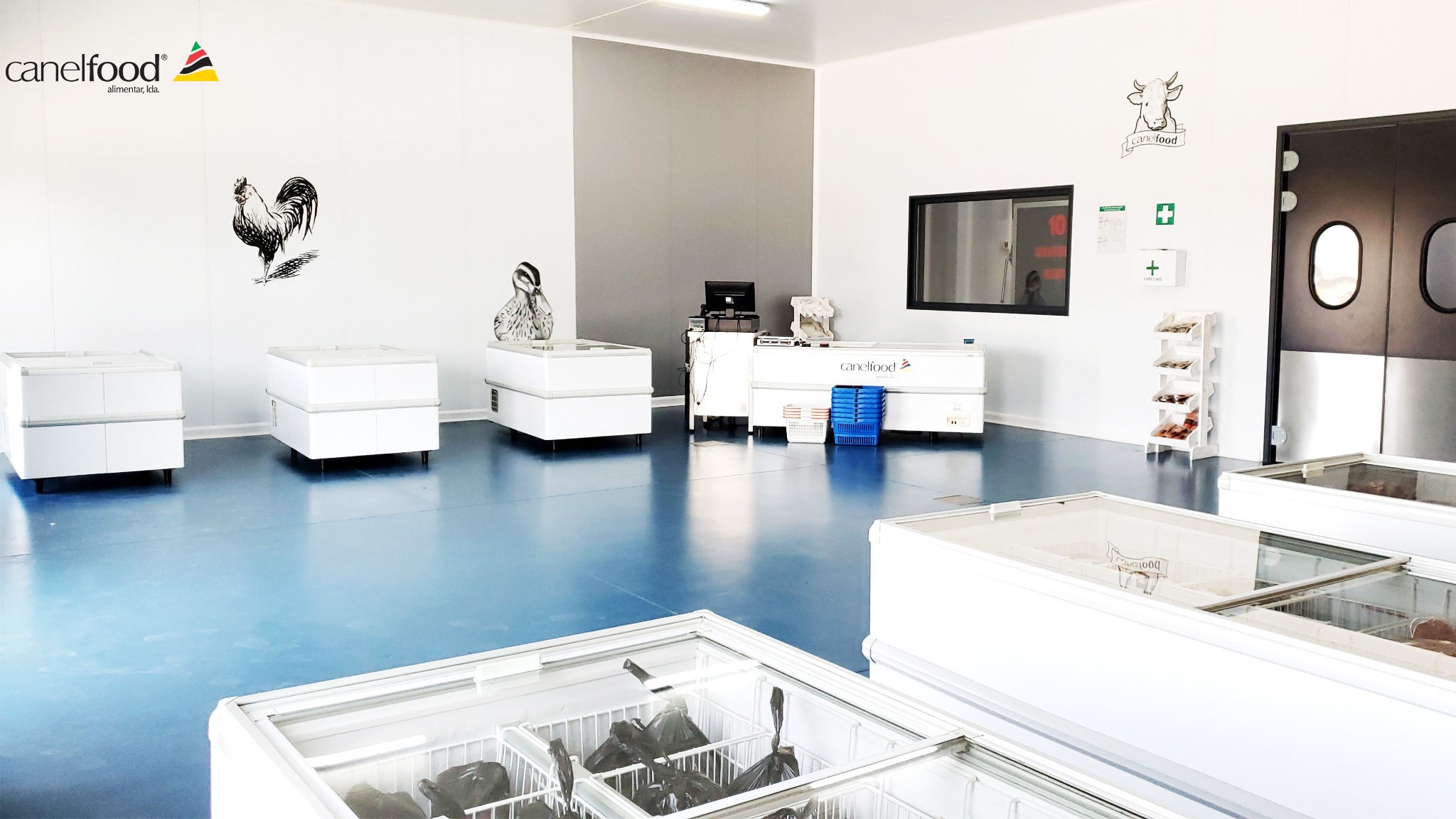 Interior do ponto de venda Canelfood